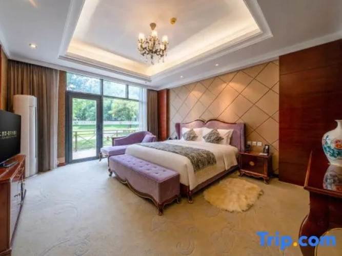 Presidential Family Suite