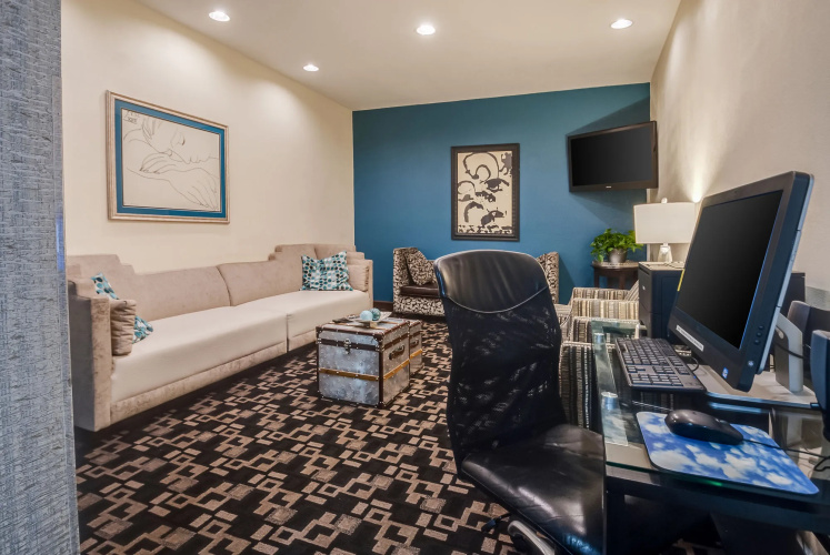 Comfort Inn & Suites