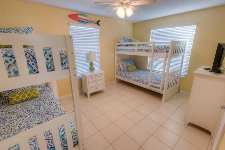 Shells and Sunshine Apartment 3