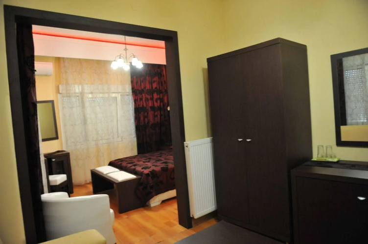 Hotel Emporiko