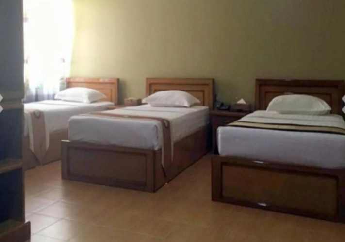 Royal Land Hotel