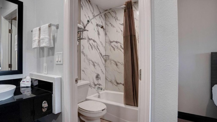 Deluxe Quadruple room