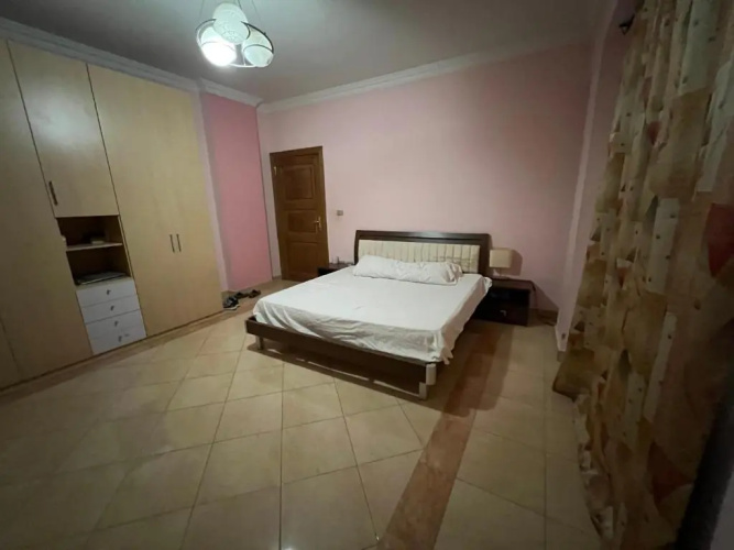 4 bedroom villa with garden and private pool