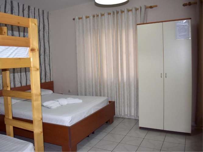 Economy Quadruple room