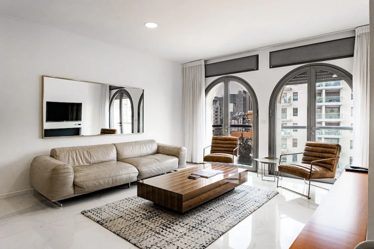 4 Bedrooms Superior Apartment with balcony and with city view