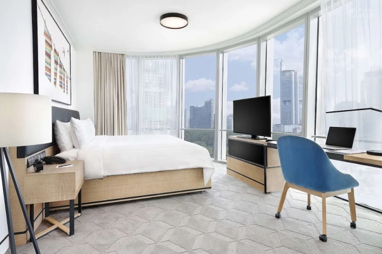 75 Skyline Double Jen room