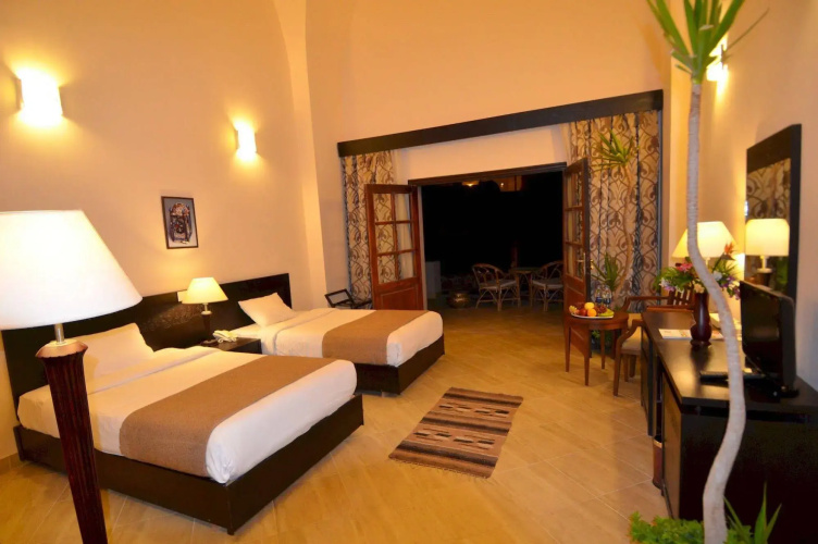 Rohanou Beach Resort