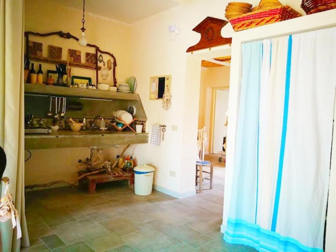 4 Bedrooms Cottage