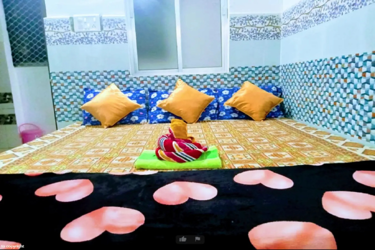 Goroomgo Pranab Sadan Puri