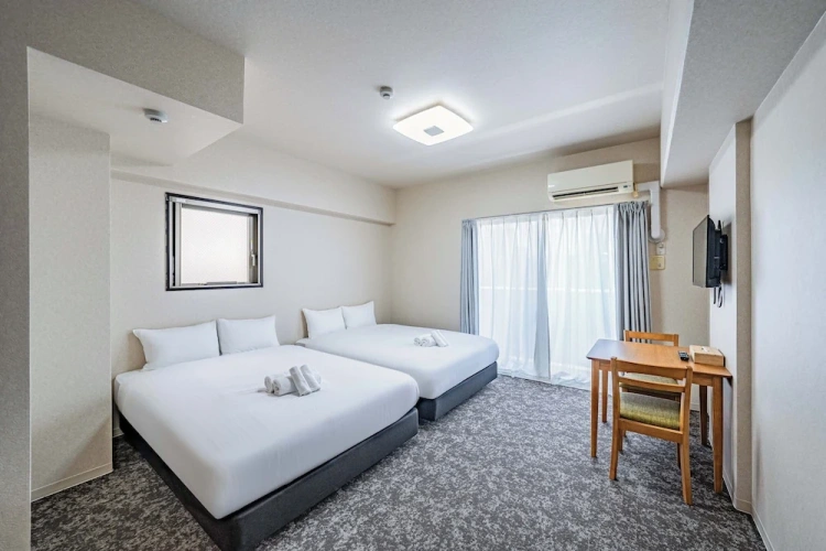 Standard Quadruple room with balcony and with canal view
