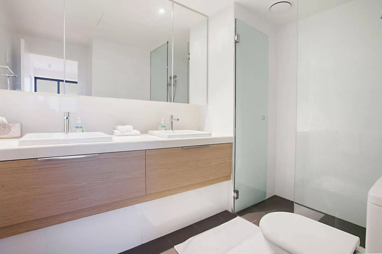 Saltwater Suites