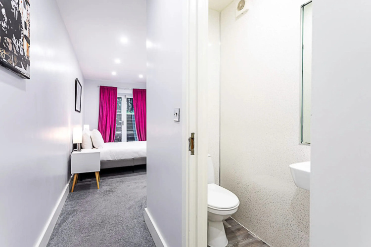 Bright Clapham Apartment