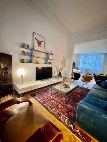 Grand Apartment