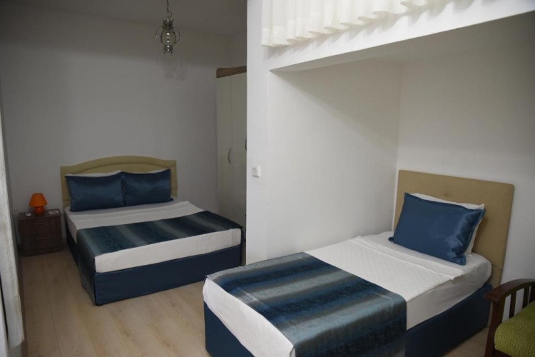 Economy Triple room
