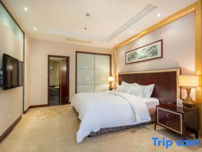 Deluxe Double Suite