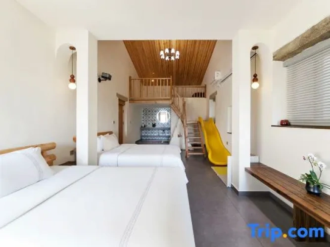 Family Suite with partial ocean view