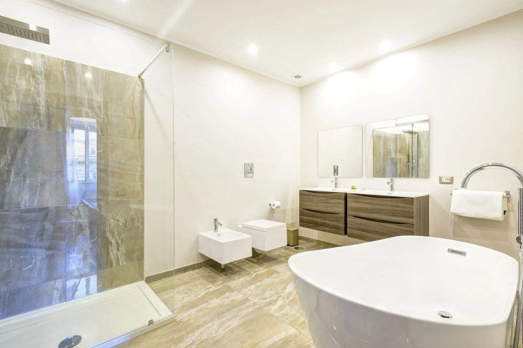RHS Rienzo suites