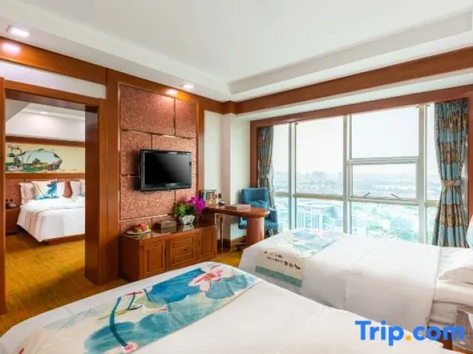 Executive Triple Suite