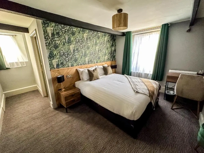 Standard Twin room with view
