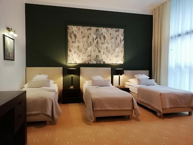 Standard Triple room