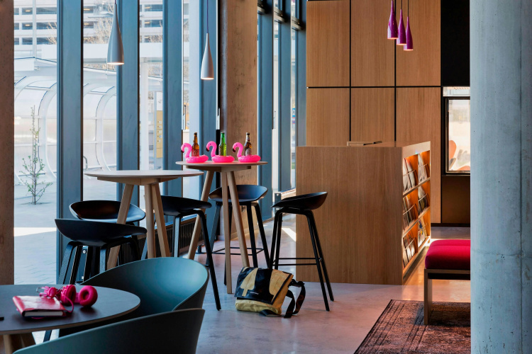 Moxy Vienna Airport photo 14