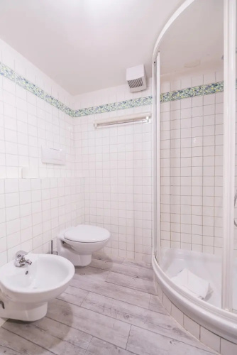 A Few Steps to The Duomo Upscale 2BD Apt