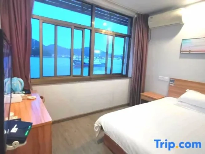 Standard Double room with sea view
