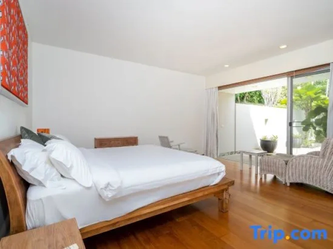 3 Bedrooms Villa