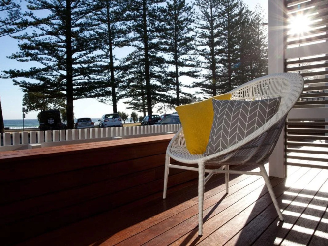 Bujerum Apartments on Burleigh