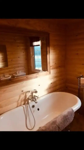 Eagle lodge