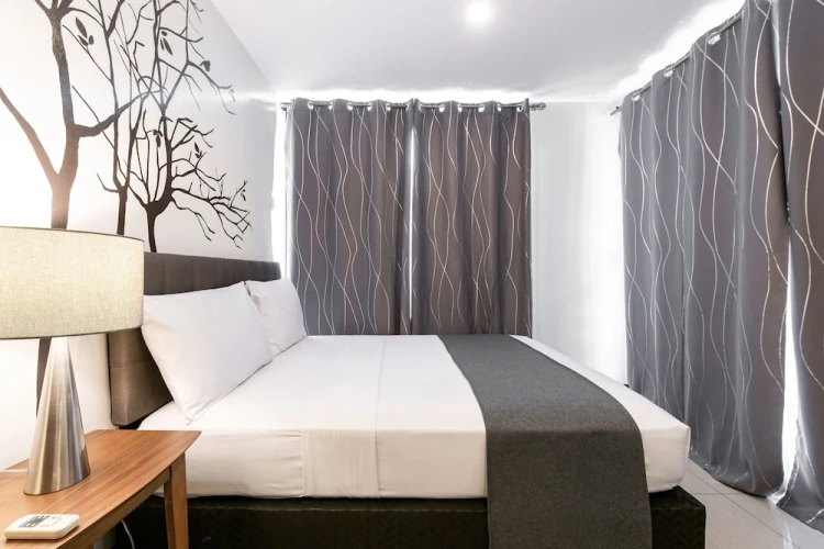 1 Bedroom Deluxe room with balcony