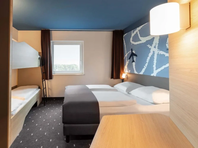 Standard Quadruple room