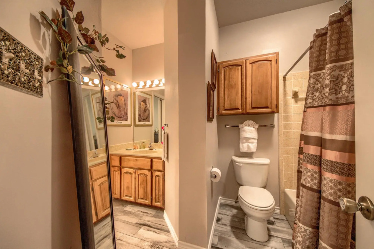Riverside Condo SS 4B