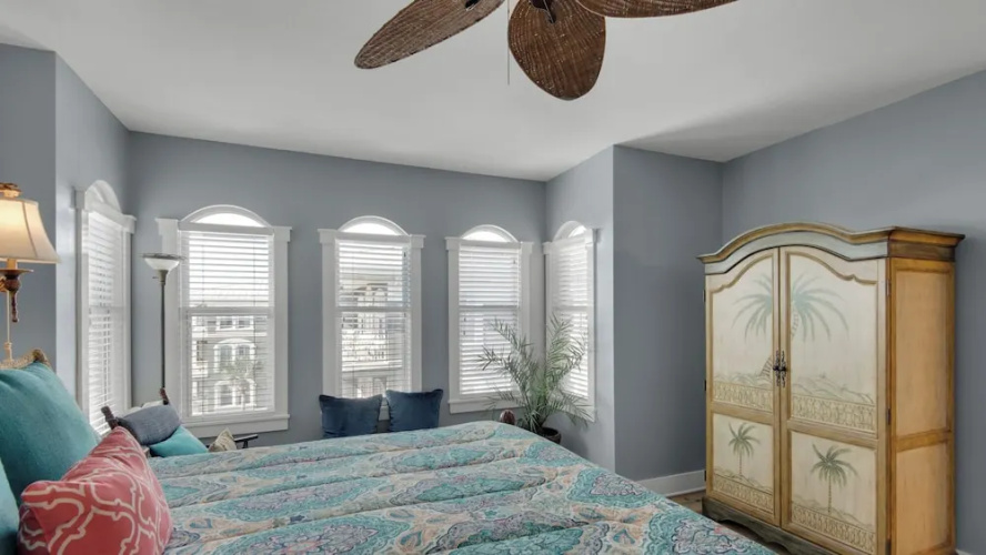 5 Minutes to Beach - Large Complex Pool