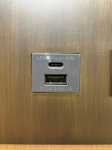 Standard Triple room