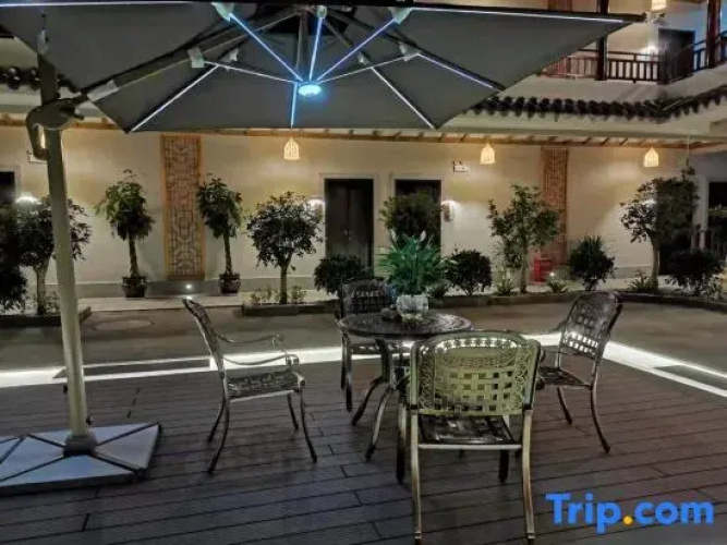 Monian Inn
