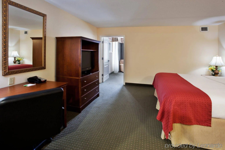 DoubleTree by Hilton Brunswick