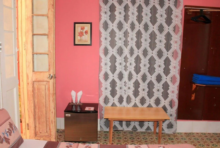 Colonial Hostel House in Havana's heart