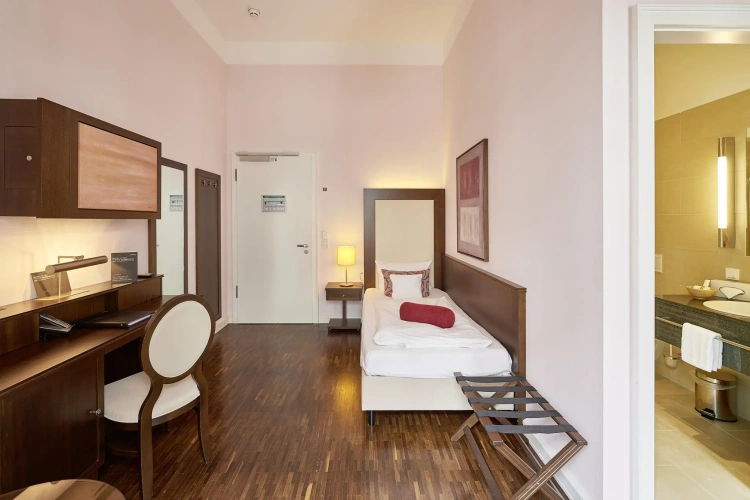 Deluxe Single room with balcony