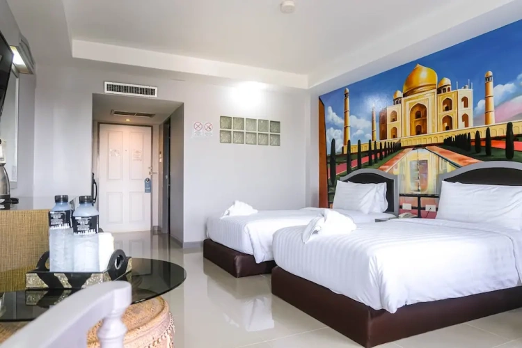 Deluxe Twin room with balcony