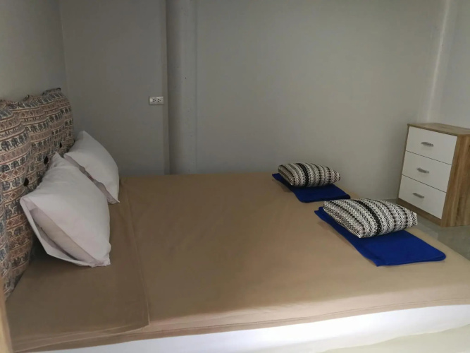 Easy Rooms and Minimart