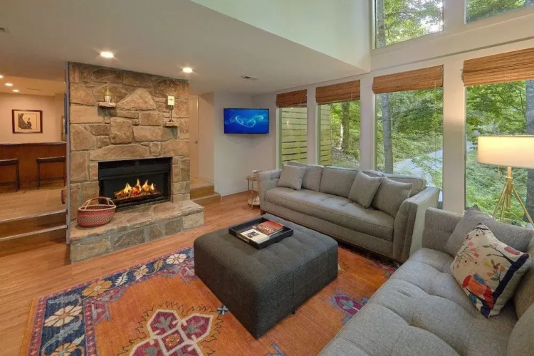 1228 Creekside Serenade