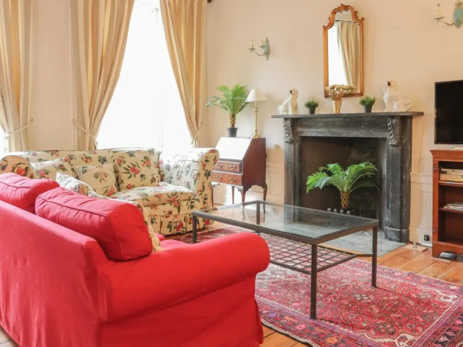 3 Lynedoch Place