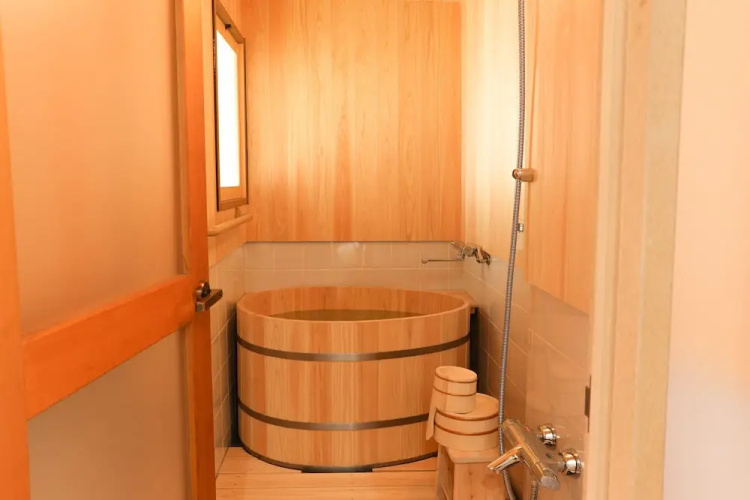 Traditional Guesthouse TONARI