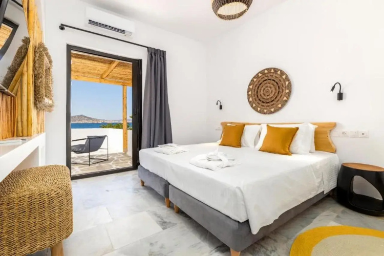 Omilos Beachfront House