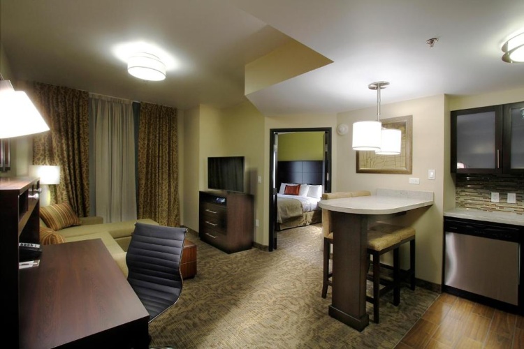 1 Bedroom Suite