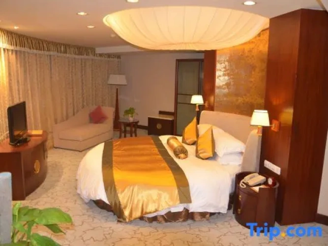 Executive Suite with panoramic view