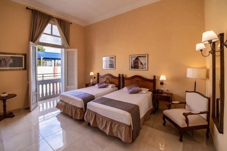 Hotel E Saratoga