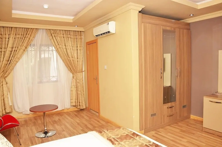 Standard room