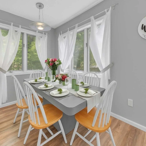 5 Bedrooms Cottage